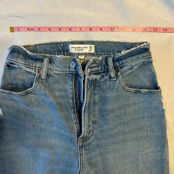 Abercrombie & Fitch “Curve Love” 90’s Straight Ultra High Rise Jeans - SIZE 0R - Picture 3 of 5